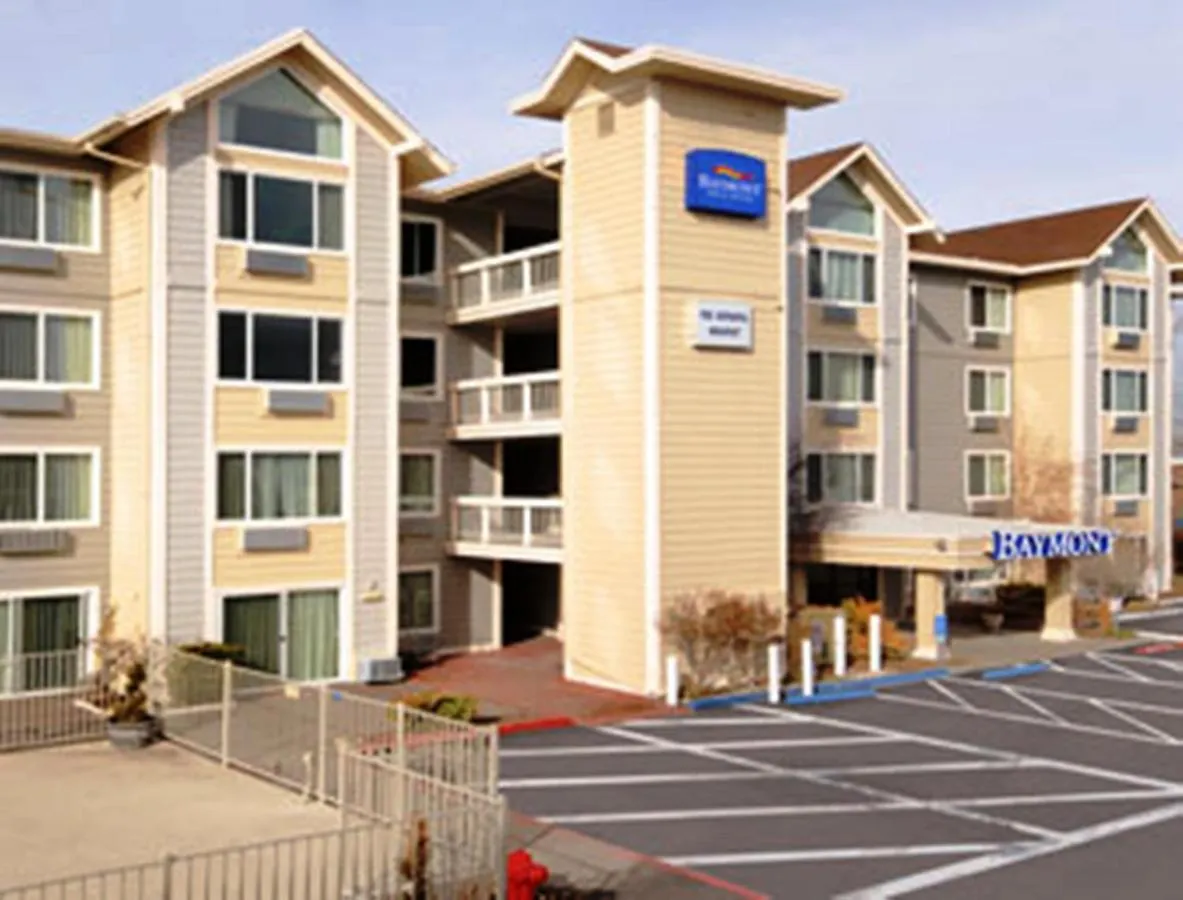 Baymont By Wyndham Reno Hotel