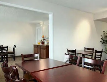 Baymont By Wyndham Reno Hotel 2*,